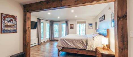 5 多间卧室、办公桌、熨斗/熨衣板、旅行婴儿床