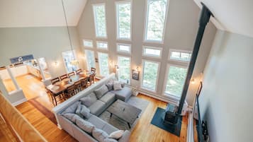 Smart TV, fireplace, books