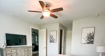 Venice Home near Venice Downtown & Venice Beach