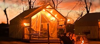 #10 Son's River Ranch - Glamping Cabin w/ 2 Queen Beds