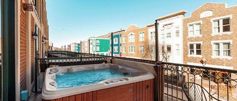 Bañera de hidromasaje exterior