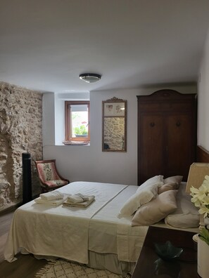 2 bedrooms, WiFi, wheelchair access