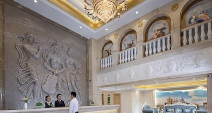Vienna Hotel (Xinyi Jiaoyucheng River View)