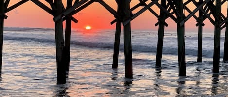 靠近海滩、沙滩椅