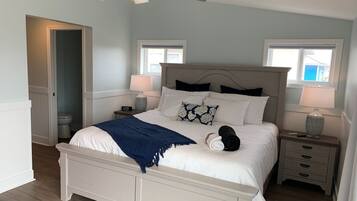 3 bedrooms, iron/ironing board, travel crib, free WiFi