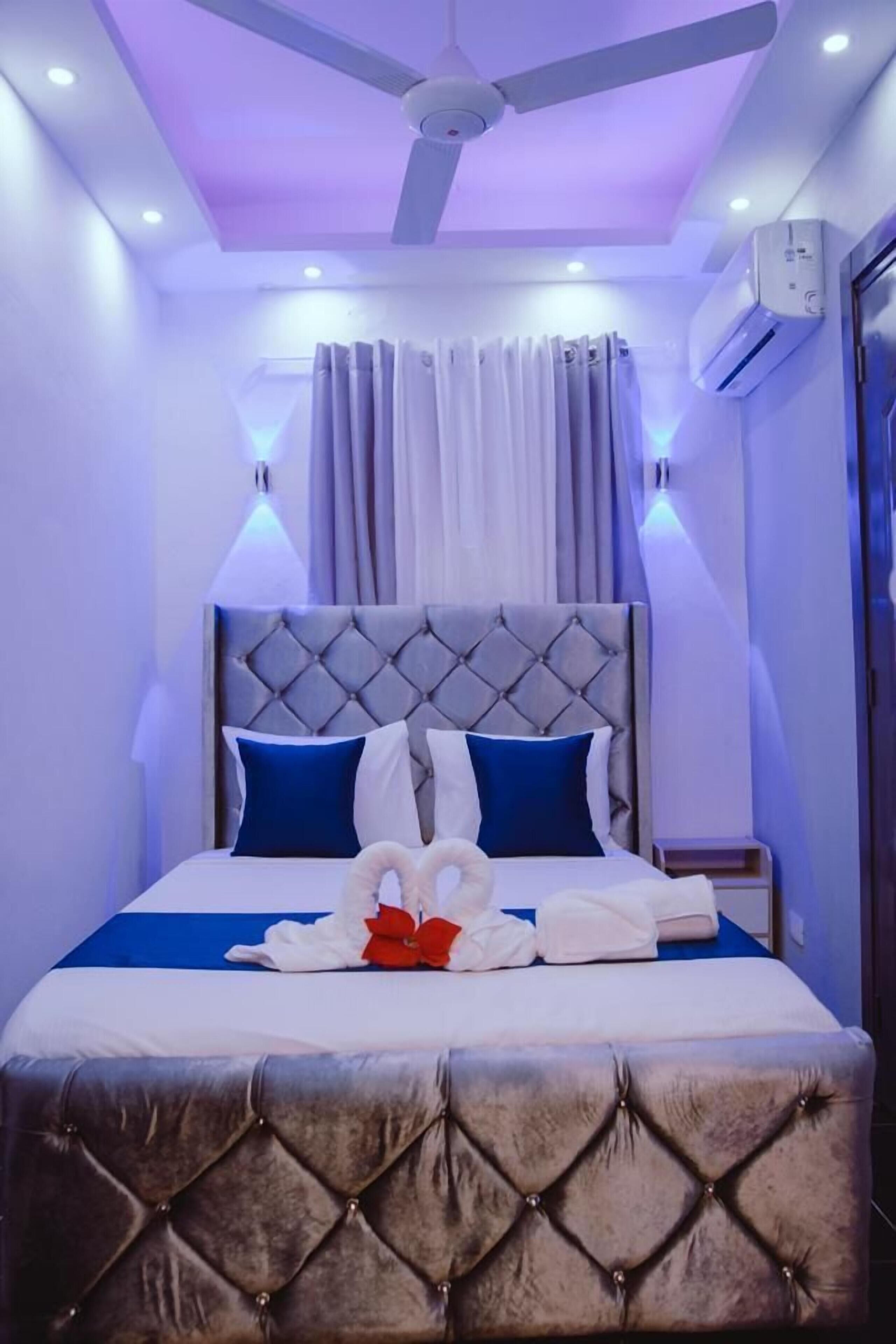 Individually decorated, free WiFi, bed sheets