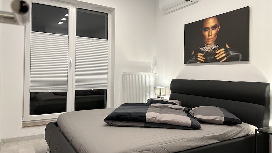 Amazing 2-Room Penthouse Cityview W13