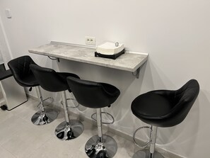 Royal Penthouse | Private kitchen | Full-sized fridge, microwave, oven, stovetop - Amazing 2-Room Penthouse Cityview W13 (Bucharest)