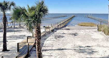 Built in 2021 - Bayfront- Pool -Dock - Elevator - Short Walk to Beach
