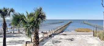 Built in 2021 - Bayfront- Pool -Dock - Elevator - Short Walk to Beach