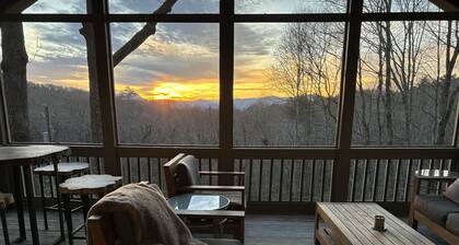 Flat Mountain Estates with long range views and beautiful decor