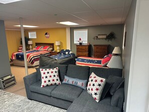 3 bedrooms, desk, free WiFi, bed sheets