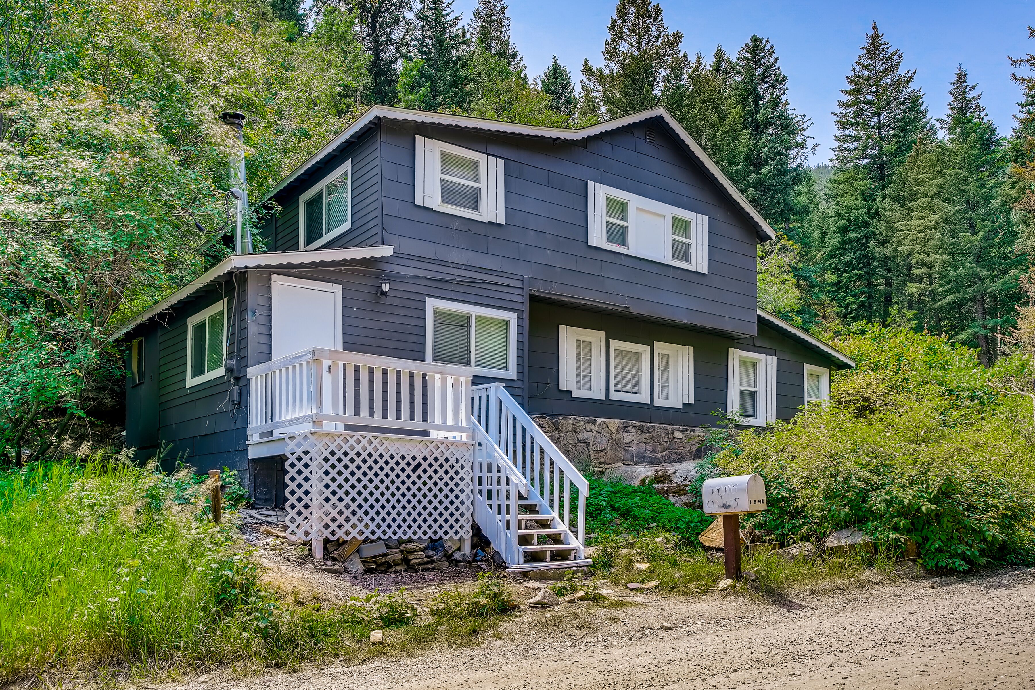 Rustic Modern 3 bedroom 2.5 Mountain Escape