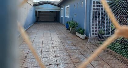 House 5 minutes from airport and university