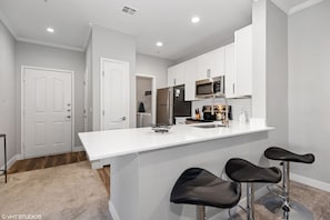 Private kitchen - PURE SUITES 2 BED N SCOTTSDALE MCDOWELL MTN RANCH GYM POOL (Scottsdale)
