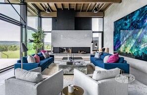 TV, fireplace, stereo, offices - 5bdrm 7bath modern oasis in Creemore! Pool! Hot Tub! Sauna! Podcast Media Rm! (Creemore)