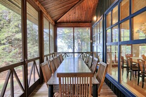 Muskoka room