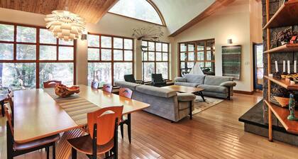 5 bdrm, 3 bath, Lake Muskoka, Guest Cottage! Private! Sunsets!