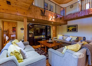 TV, fireplace, stereo