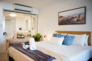 1 soverom og strykejern/-brett