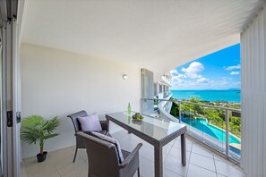 Unclassified image, 5 of 16, button - Ocean Dreams Studio Apartment On Airlie (Airlie Beach)