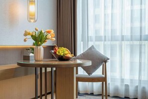 Ảnh chưa phân loại, 5 trong số 65 ảnh, nút
