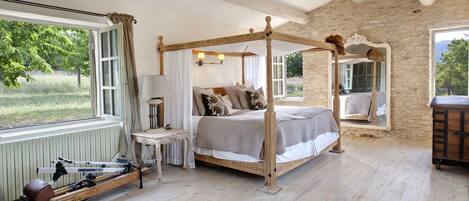 5 soverom, strykejern/-brett, wi-fi og sengetøy