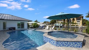 A heated pool - 826 Hot Tub & Heated Pool (Boca Raton)