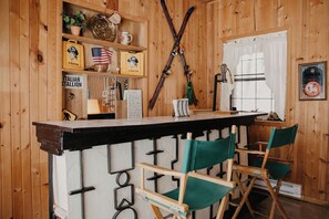 Bar (on property) - A-Frame-Away cozy secluded cabin minutes from 7Springs (Champion)