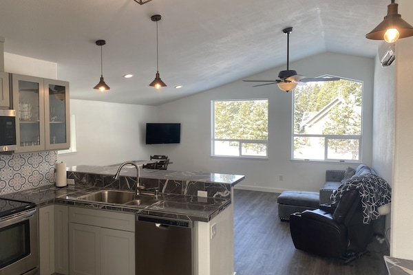 Geladeira, micro-ondas, fogão, cooktop