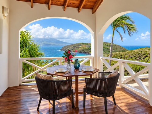 Private Caribbean Cottage with Ocean & Nevis Views near Cockleshell Beach