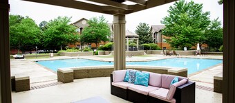 The Grove Getaway - Walking Distance to Ole Miss; Minutes from The Oxford Square
