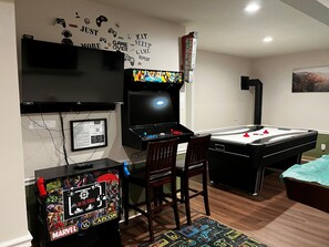Spielezimmer