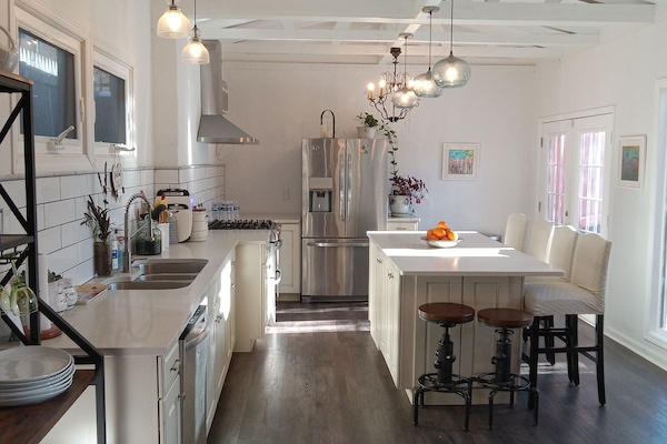 Micro-ondes, four, plaque de cuisson, lave-vaisselle