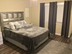 3 soverom, strykejern/-brett, wi-fi (inkludert) og sengetøy