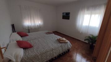 3 slaapkamers, gratis wifi, beddengoed