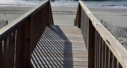 OceanView Home w/Private Pool and Private Beach Access