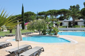 Piscina interna, piscina externa