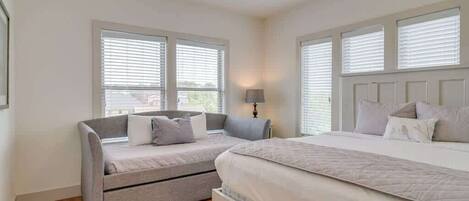 3 bedrooms, iron/ironing board, WiFi, bed sheets