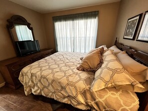 1 camera, ferro/asse da stiro, accesso a Internet, lenzuola