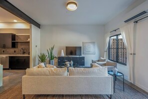 Smart TV, offices