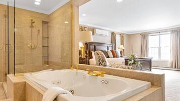 Ensemble douche/baignoire, baignoire à jets, sèche-cheveux