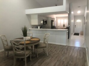 Dining - Beautiful Naples FL Condo w/ Lazy River, Minutes to Marco Island/Naples Beaches (Naples)