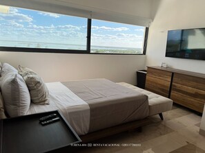 4 bedrooms, in-room safe, iron/ironing board, free WiFi