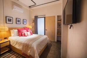 10 bedrooms, WiFi