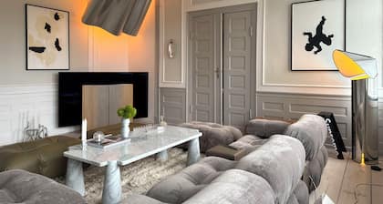 NEW Luxury 'Kings Garden' 240m2 Prime Located Flat