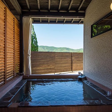 Spa. Hanare Ohka