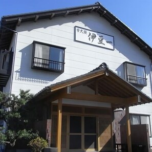 Exterior detail - Izuichi (Nishiizu)