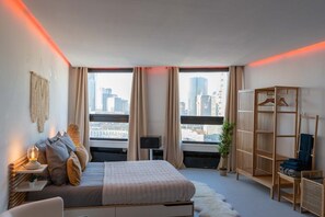 2 camere, una scrivania, ferro/asse da stiro, Wi-Fi gratuito