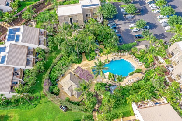 Exterior - Quiet condo with lanai, pools & hot tubs - walk to the beach (Kihei)